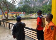 Longsor Tersebar pada Delapan Titik di Jalan Sumbar-Riau