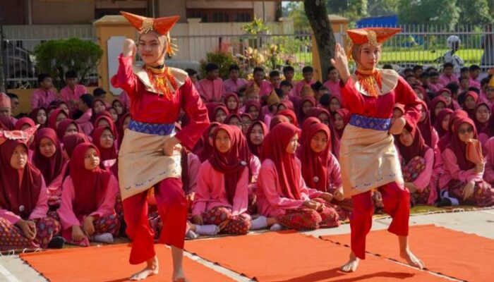 Siswa SMPN 8 Padang Unjuk Kebolehan