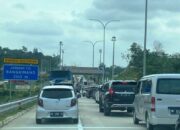 2.724 Kendaraan Melintas Gratis di Jalan Tol Menuju Sumbar dari Riau