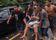 Enam Mobil Tertimbun Longsor, Tiga Orang Meninggal