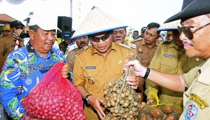 Penjabat Gubernur Berterima Kasih pada Petani