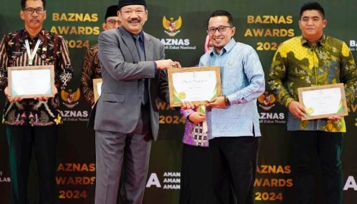 Baznas Award 2024 untuk Bupati Tanah Datar