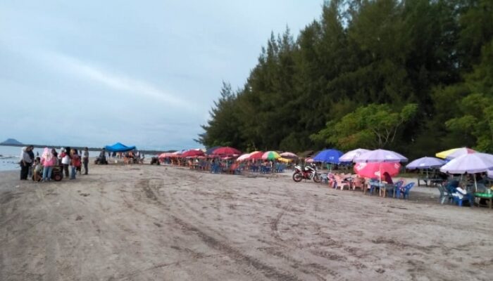 Empat Anak dan Satu Lansia Tercecer di Pantai Tiku