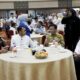 Ketua Partai NasDem Sumbar Fadly Amran, duduk satu meja dengan Ganefri bersama beberapa pejabat daerah, di acara Halal Bilhalala UNP.(kiprahkita.com)